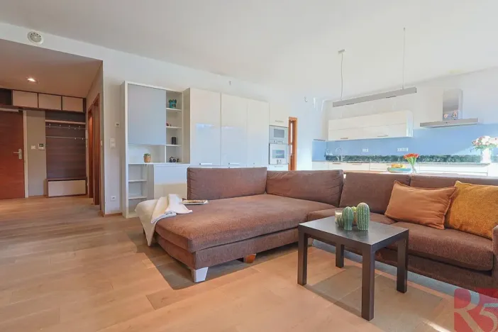 Prodej bytu 4+kk, Praha - Uhříněves, V bytovkách, 116 m2