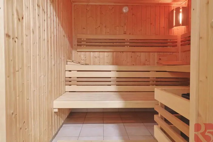 Prodej bytu 4+kk, Praha - Uhříněves, V bytovkách, 116 m2