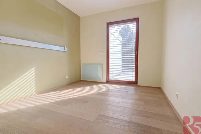 Prodej bytu 4+kk, Praha - Uhříněves, V bytovkách, 116 m2