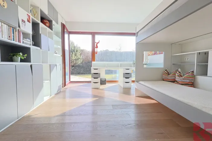 Prodej bytu 4+kk, Praha - Uhříněves, V bytovkách, 116 m2