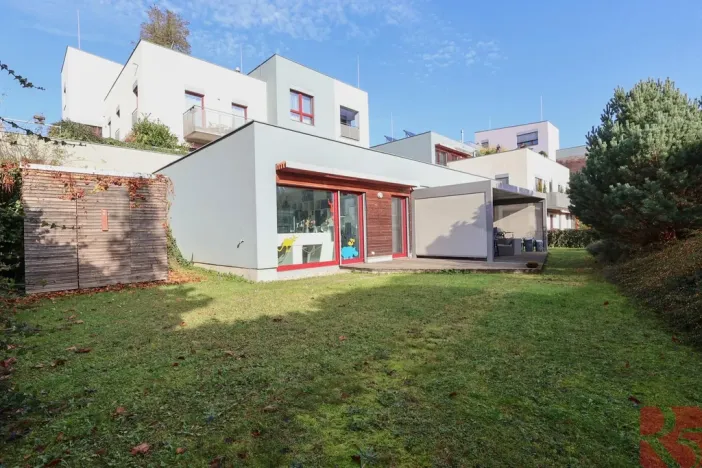 Prodej bytu 4+kk, Praha - Uhříněves, V bytovkách, 116 m2