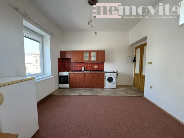 Pronájem bytu 2+kk, Hradec Králové, Pražská třída, 45 m2