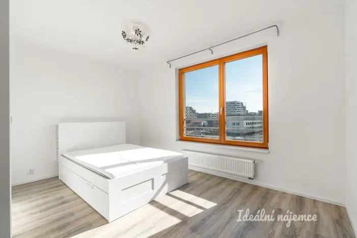 Pronájem bytu 2+kk, Praha - Hloubětín, Modrého, 58 m2