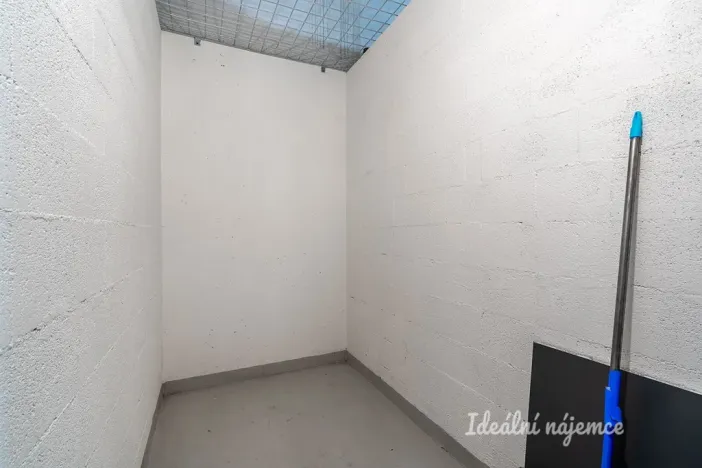 Pronájem bytu 2+kk, Praha - Hloubětín, Modrého, 58 m2