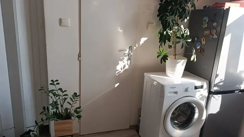 Pronájem bytu 1+1, Praha - Kobylisy, Bořanovická, 32 m2