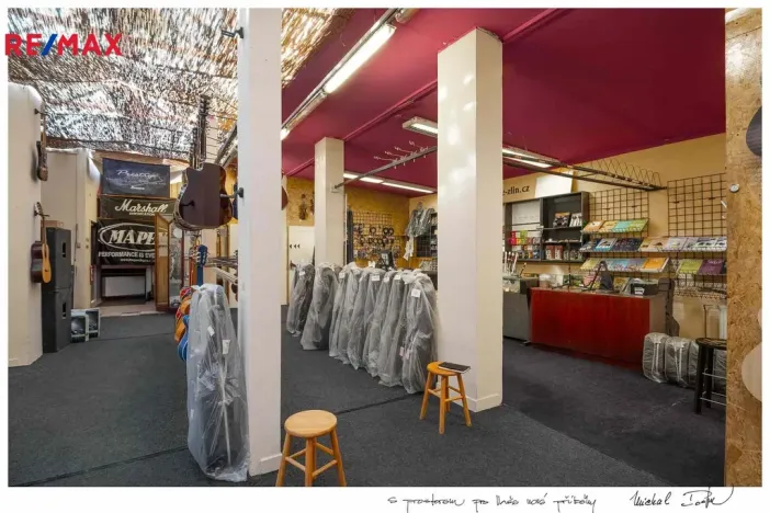 Pronájem obchodního prostoru, Zlín, třída Tomáše Bati, 180 m2