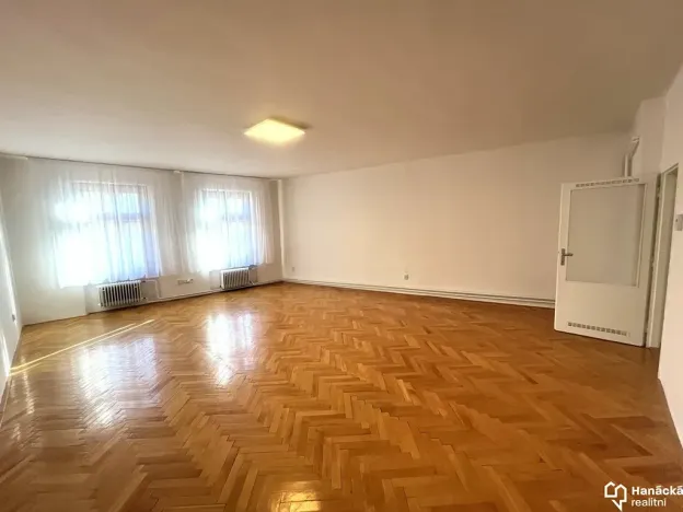 Pronájem bytu 1+1, Olomouc, Dolní náměstí, 53 m2