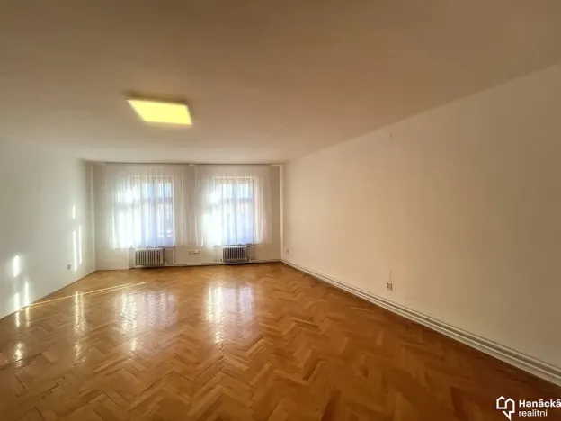 Pronájem bytu 1+1, Olomouc, Dolní náměstí, 53 m2