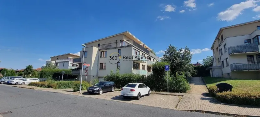 Pronájem bytu 3+kk, Praha - Štěrboholy, Laudonova, 135 m2