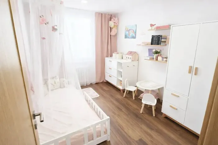 Pronájem bytu 3+kk, Praha - Karlín, Molákova, 72 m2