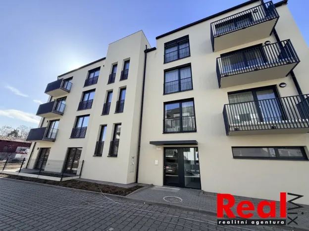 Pronájem bytu 3+kk, Pohořelice, U Kasáren, 69 m2