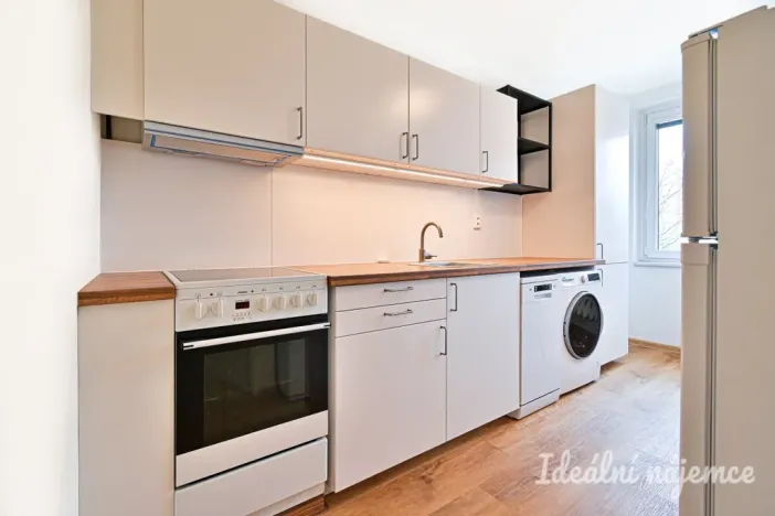 Pronájem bytu 3+1, Brno, Čejkovická, 65 m2