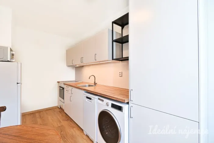 Pronájem bytu 3+1, Brno, Čejkovická, 65 m2