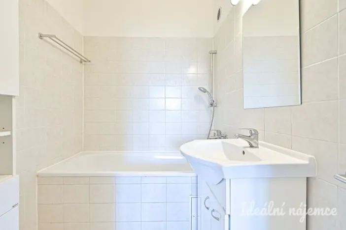 Pronájem bytu 3+1, Brno - Židenice, Čejkovická, 65 m2