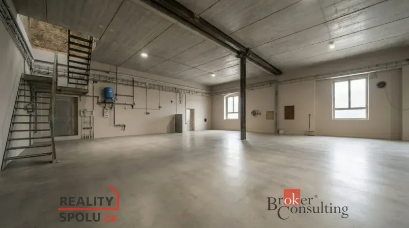 Pronájem skladu, Stěžery, 146 m2