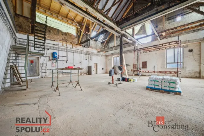 Pronájem skladu, Stěžery, 146 m2