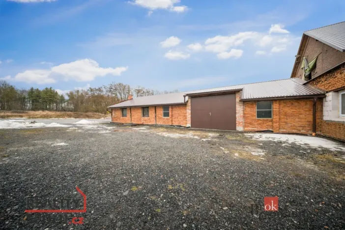 Pronájem skladu, Stěžery, 82 m2