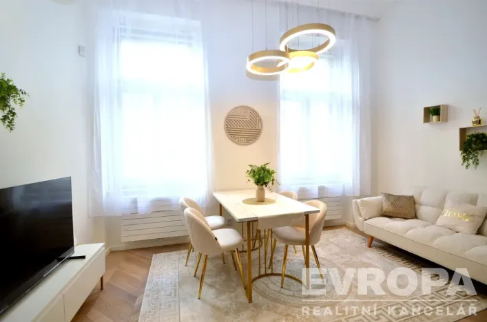 Pronájem bytu 2+kk, Praha - Vinohrady, U Zvonařky, 40 m2