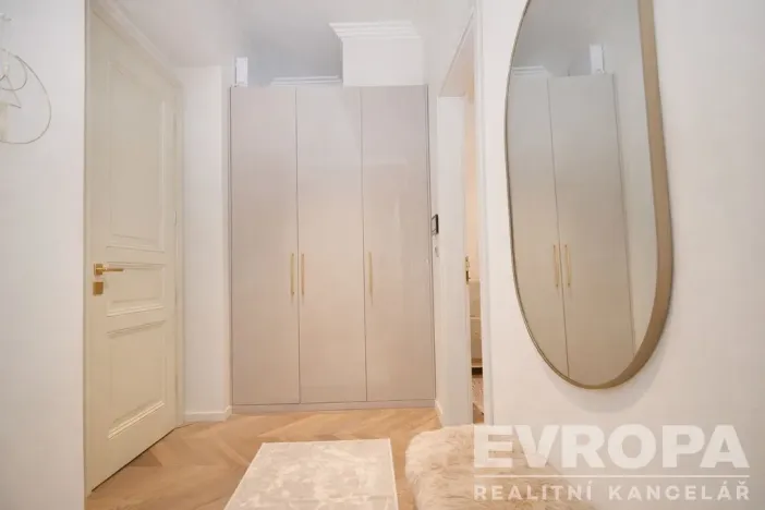 Pronájem bytu 2+kk, Praha - Vinohrady, U Zvonařky, 40 m2