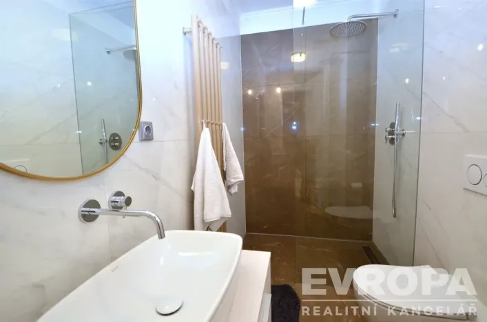 Pronájem bytu 2+kk, Praha - Vinohrady, U Zvonařky, 40 m2