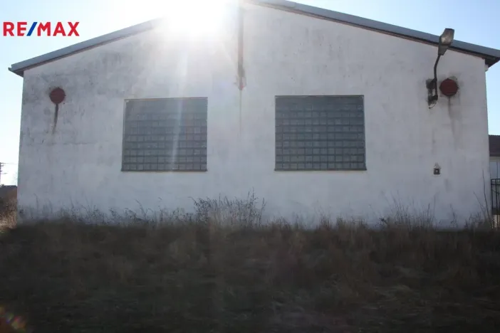 Pronájem komerční nemovitosti, Oslov, 430 m2