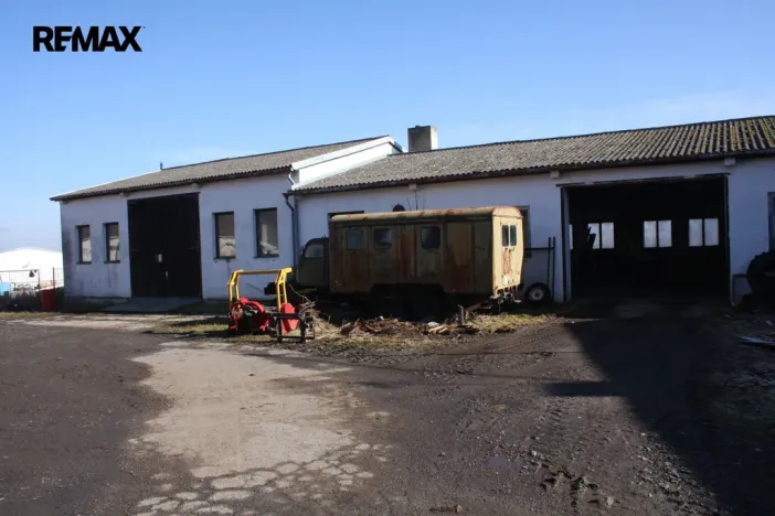 Pronájem komerční nemovitosti, Oslov, 430 m2