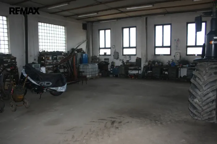 Pronájem komerční nemovitosti, Oslov, 430 m2