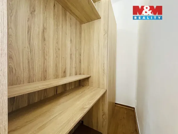 Pronájem bytu 1+1, Klatovy - Klatovy II, Masarykova, 54 m2