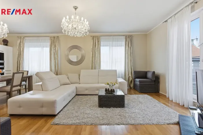 Prodej bytu 3+kk, Karlovy Vary, Jateční, 100 m2