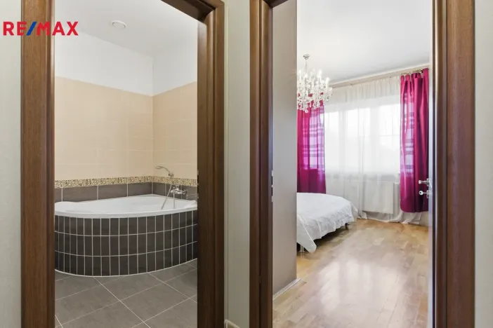 Prodej bytu 3+kk, Karlovy Vary, Jateční, 100 m2