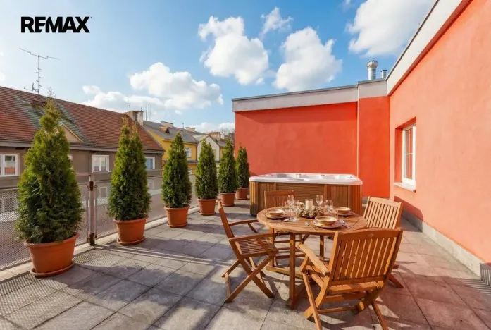 Prodej bytu 3+kk, Karlovy Vary, Jateční, 100 m2