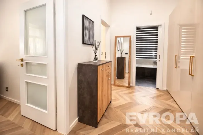 Pronájem bytu 2+kk, Praha - Vinohrady, U Zvonařky, 69 m2