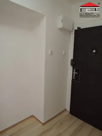 Pronájem bytu 1+kk, Praha - Michle, Nuselská, 46 m2