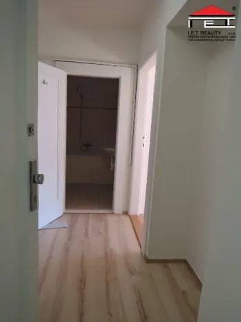 Pronájem bytu 1+kk, Praha - Michle, Nuselská, 46 m2