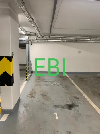 Pronájem garážového stání, Praha - Veleslavín, Pod dvorem, 18 m2