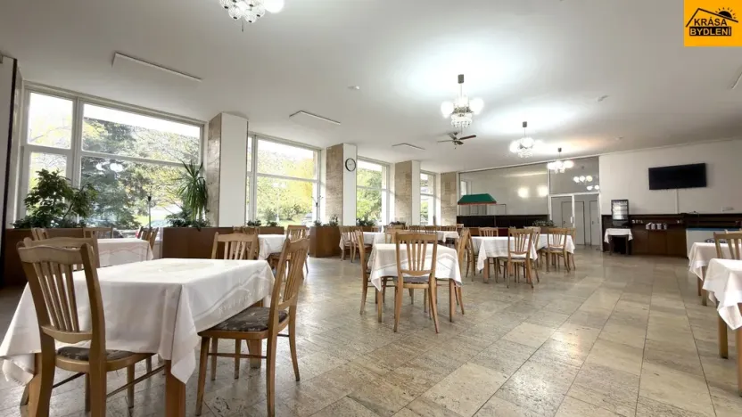 Prodej komerční nemovitosti, Olomouc - Neředín, 730 m2