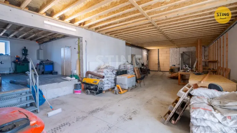 Prodej komerční nemovitosti, Opava - Jaktař, U Stodol, 1100 m2