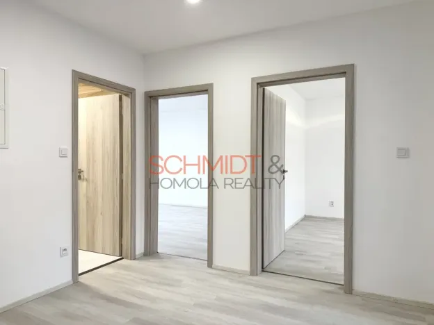 Pronájem bytu 4+1, Hustopeče, U Větrolamu, 88 m2