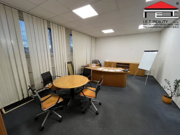 Pronájem obchodního prostoru, Ostrava, Halasova, 785 m2