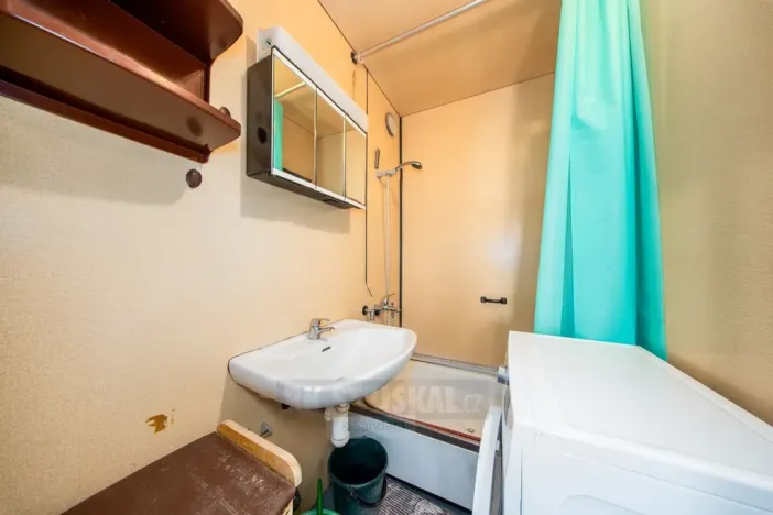 Prodej bytu 2+kk, Větřní, Sadová, 47 m2