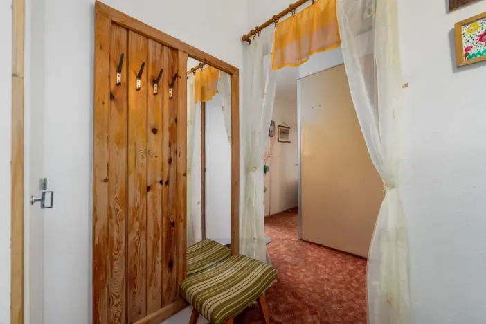 Prodej bytu 2+kk, Větřní, Sadová, 47 m2