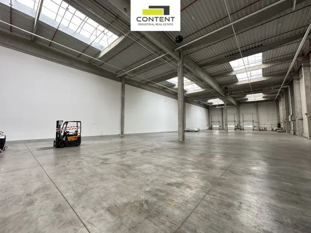 Pronájem skladu, Zápy, 4435 m2