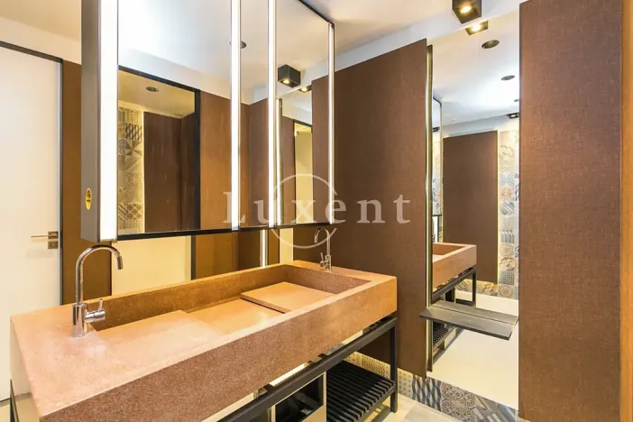 Pronájem kanceláře, Praha - Nusle, Lomnického, 208 m2