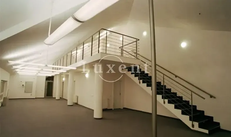 Pronájem kanceláře, Praha - Nové Město, Lazarská, 218 m2