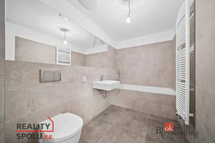 Prodej bytu 4+kk, Trutnov, Chodská, 102 m2