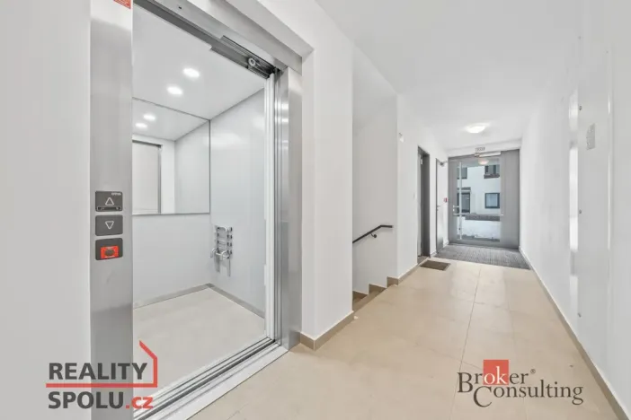 Prodej bytu 4+kk, Trutnov, Chodská, 102 m2