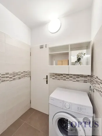 Pronájem bytu 4+1, Praha - Kobylisy, Chabařovická, 97 m2