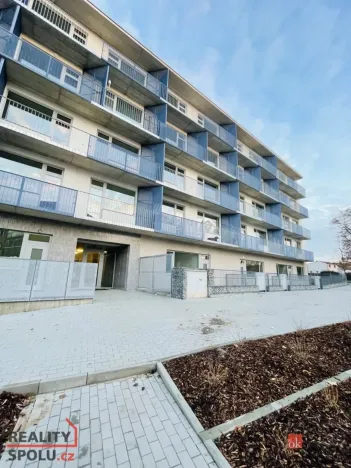 Pronájem bytu 2+kk, Velvary, Sídliště, 71 m2