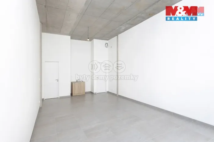 Pronájem obchodního prostoru, Pardubice, Smilova, 39 m2