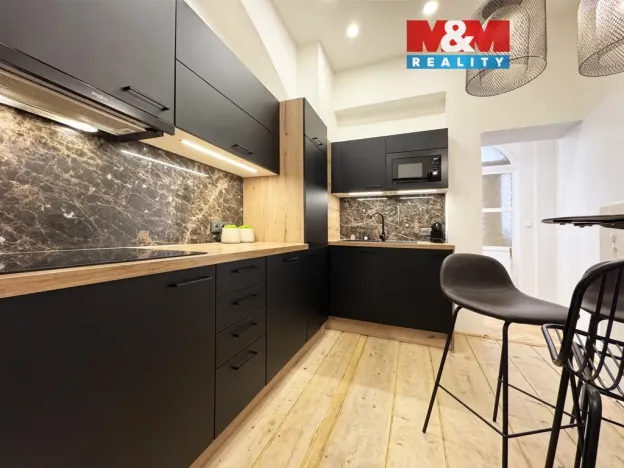 Prodej bytu 2+1, Karlovy Vary, Tržiště, 51 m2